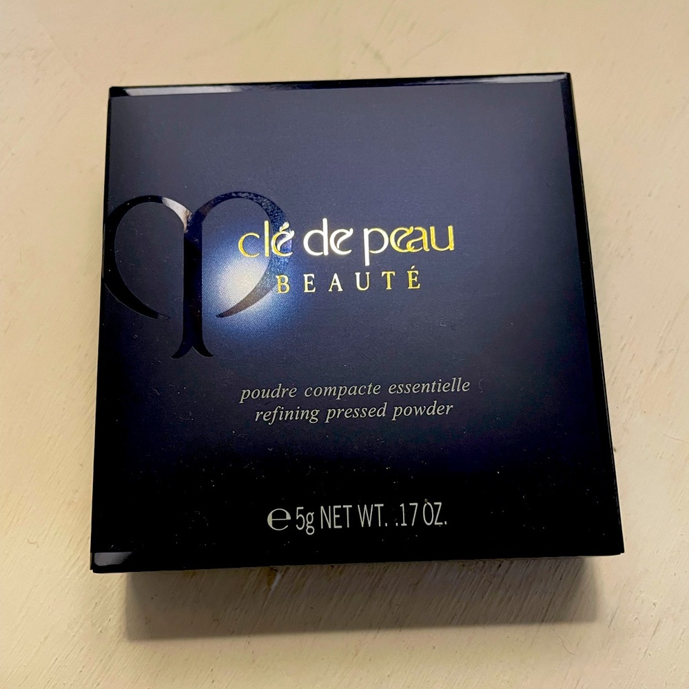 Clé de Peau Refining Pressed Powder